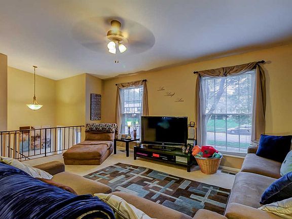 5th image of 5427 Yellowstone Dr
