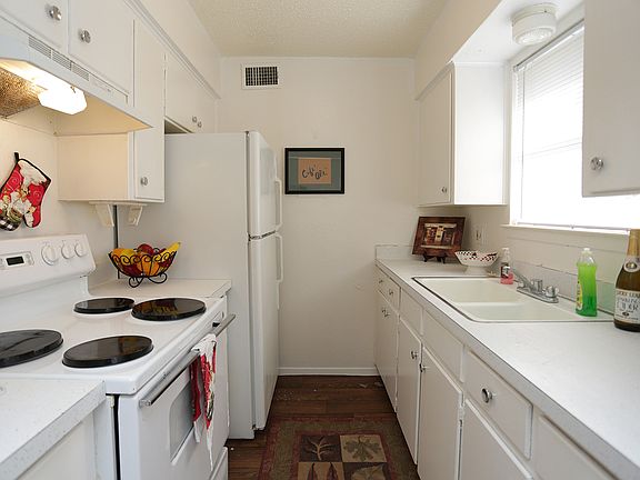 3rd image of 600 W Sadosa St APT 66