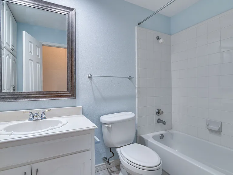 313 Bricknell Dr — Photo 12