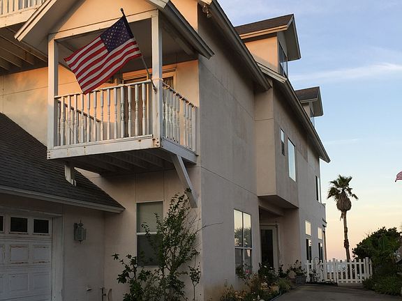 3rd image of 3223 Ocean Dr S