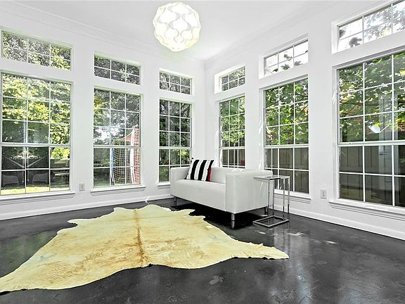 5th image of 6204 Wildwood Dr