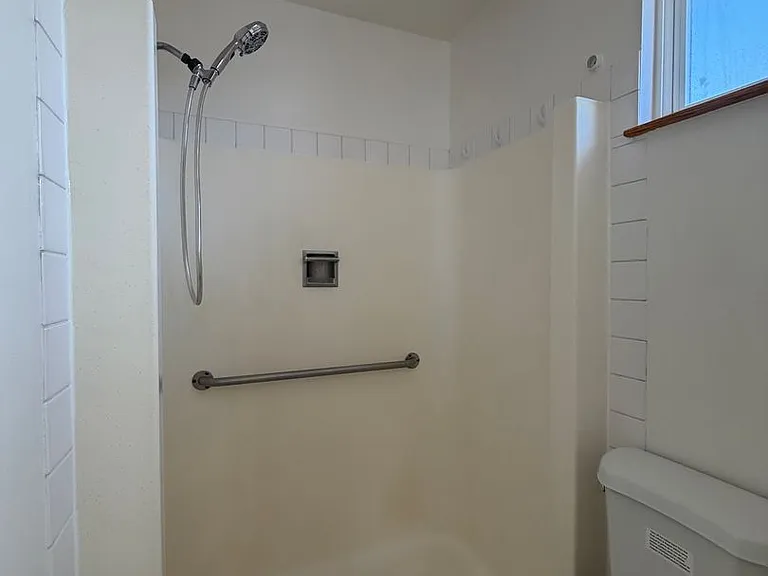 424 Oakmont Dr — Photo 40