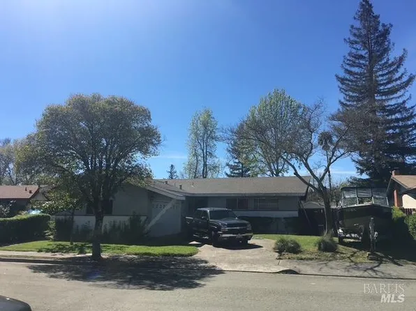 2127 Fremont Drive, Santa Rosa, CA 95409