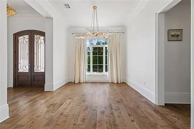 5 bed, 4.5 bath, 4225 sqft, $5,800 — Photo 3