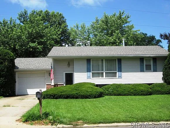 724 W Airwood Dr photo 1