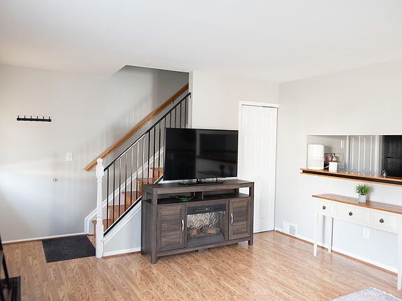 5th image of 38165 Greenwood St