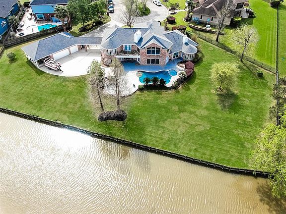 4th image of 18811 Nautica Cir