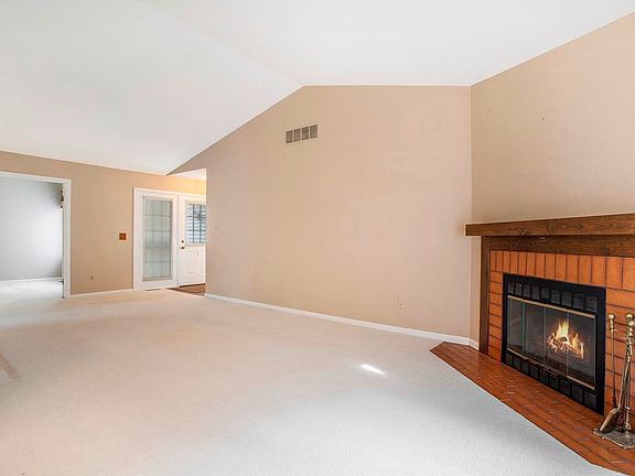 4th image of 18426 Wooded Way