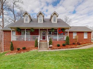 1283 Garton Rd, Burns, TN 37029