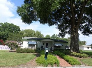 210 E Lawson Dr, Auburndale, FL 33823
