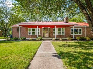 1120 Hillsboro Dr, Gadsden, AL 35903