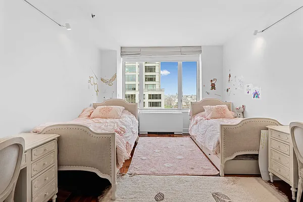 Rented by Corcoran | media 19