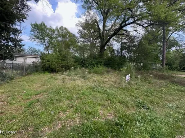 621 W Hillsdale Dr, Jackson, MS 39209