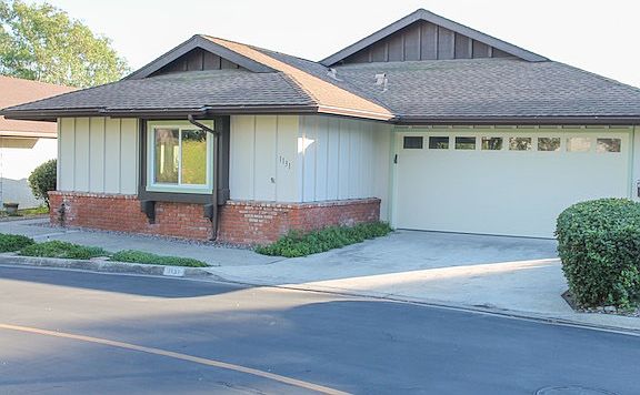 3rd image of 1131 La Casa Dr