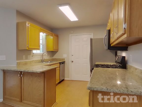 5th image of 712 Paige Ct