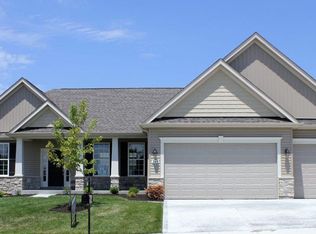 409 Mason Creek Dr, Lake Saint Louis, MO 63367