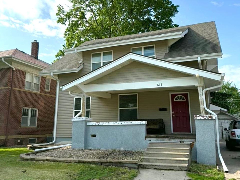 1st image of 618 W 25th St