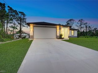 3300 26th St W, Lehigh Acres, FL 33971