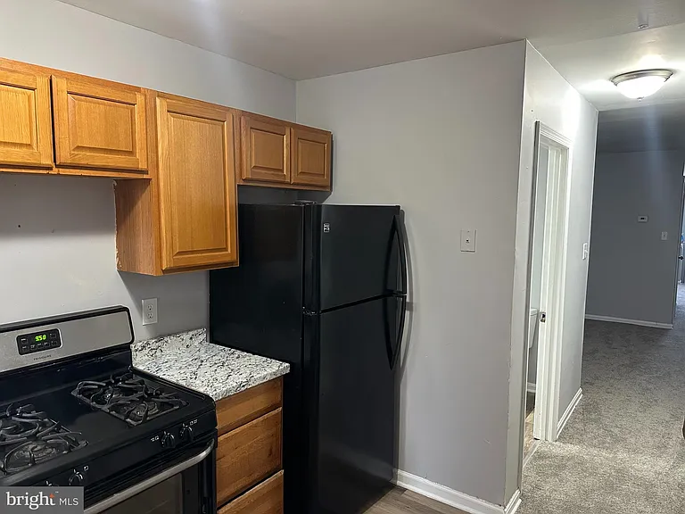 1333 E North Ave — Photo 2