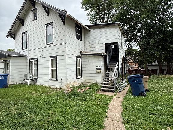 3rd image of 426 1st St NW #1