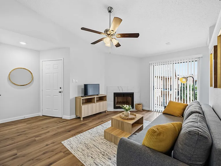 2121 Hepburn St #1212 — Photo 18