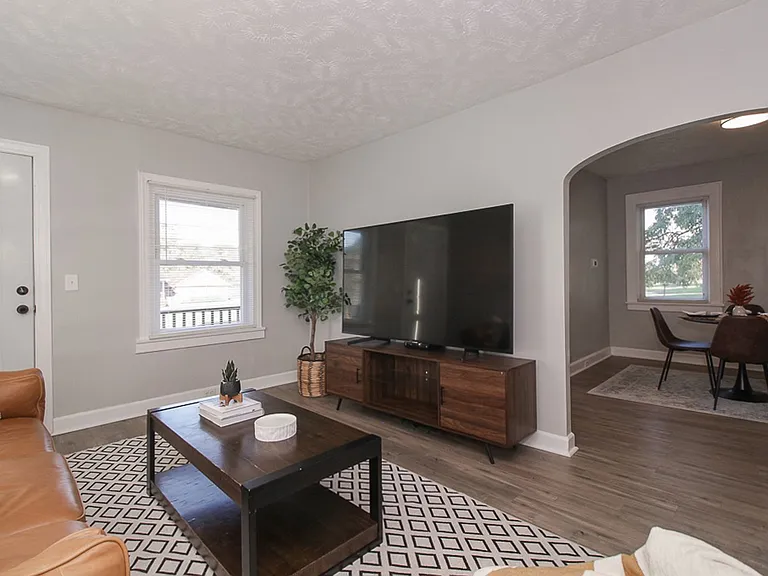 7329 Ward Rd — Photo 10