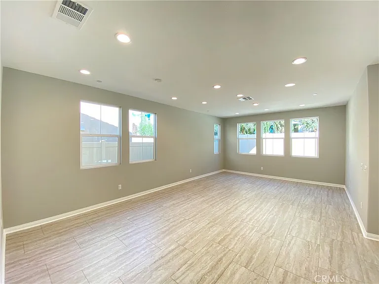 8790 Bay Laurel St — Photo 12