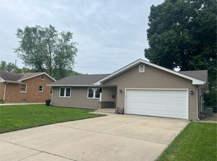 714 Sheldon Ave, Aurora, IL 60506