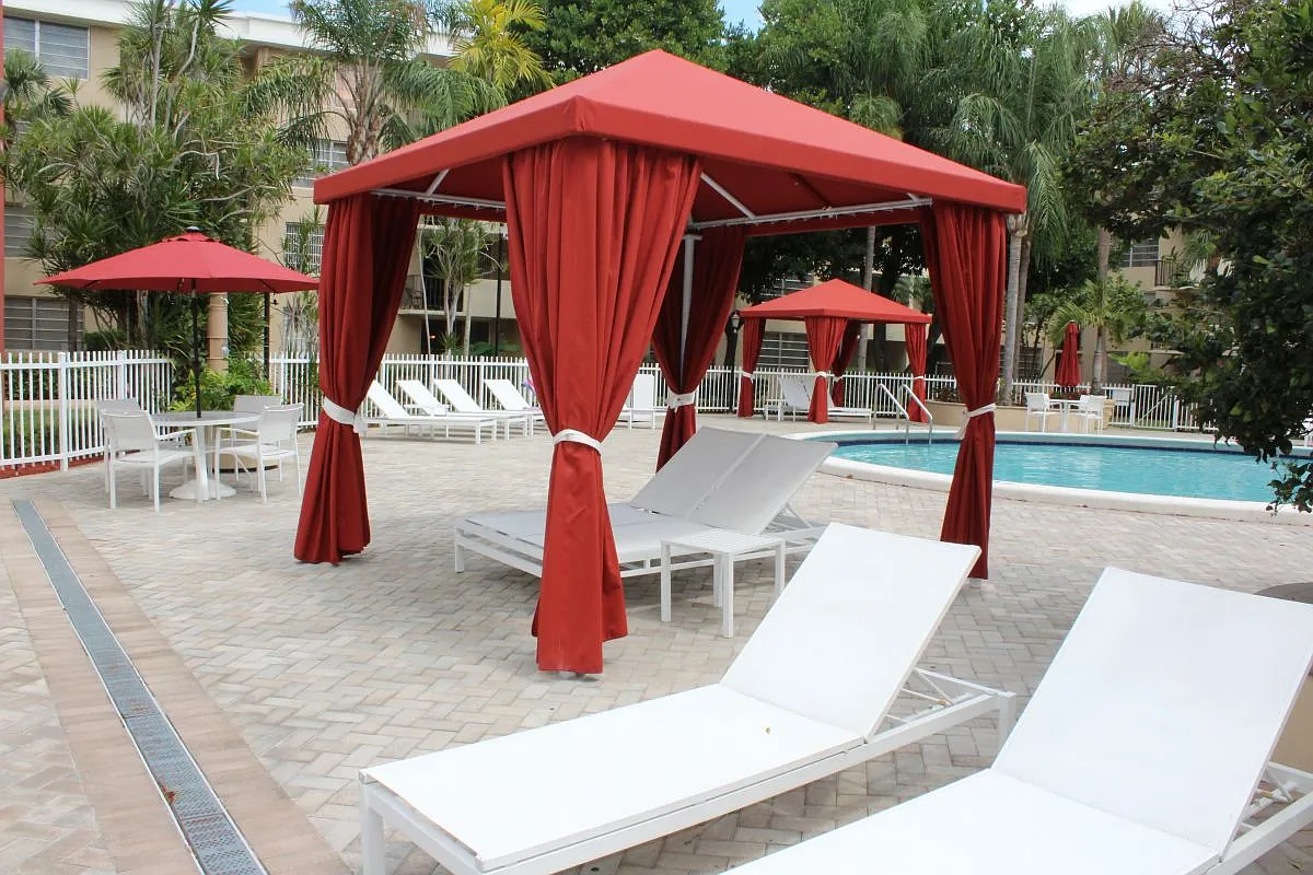 1 bed, 1.0 bath, 829 sqft, $2,230 — Photo 2
