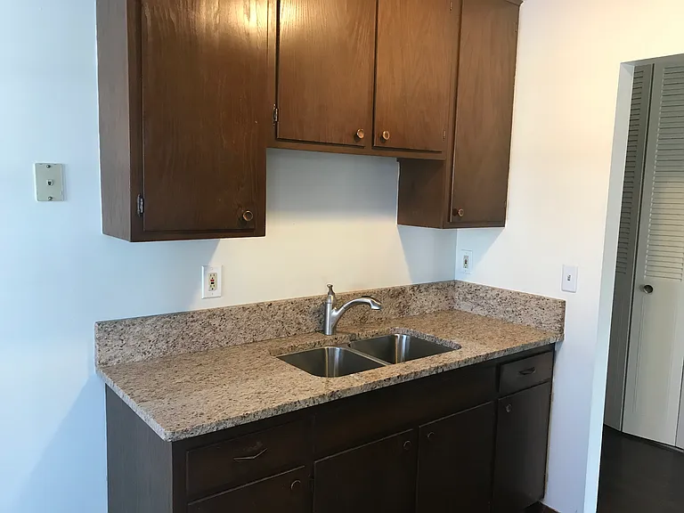 601 17th Ave N #24 — Photo 11