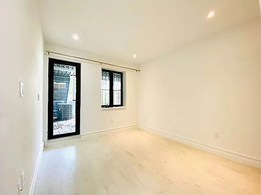 Rented by GROOME REALTY LLC | media 19