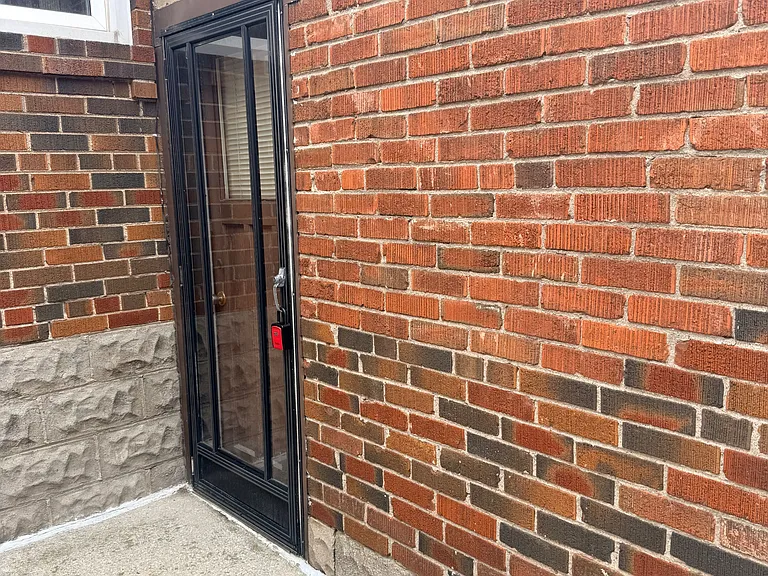 469 Evans Ave #NANNY — Photo 1