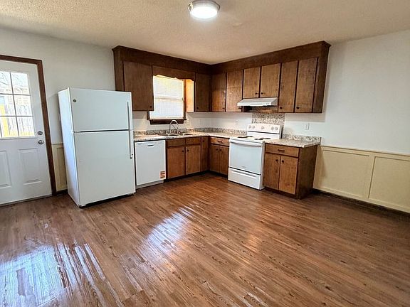 5th image of 1520 Parkway Ct #F
