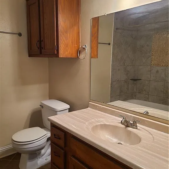 12405 Alderbrook Dr #B — Photo 9