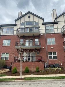 2211 S Grand Blvd APT 110, Saint Louis, MO, 63104