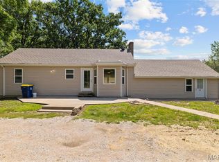 511 Middletown Rd, Warrenton, MO 63383