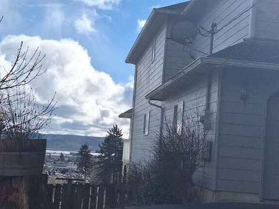 3rd image of 1821 W 8th St