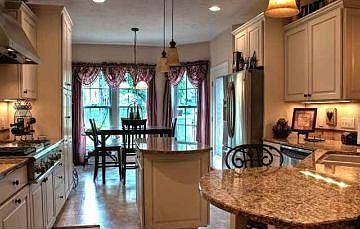 3rd image of 2509 Lynnwood Dr