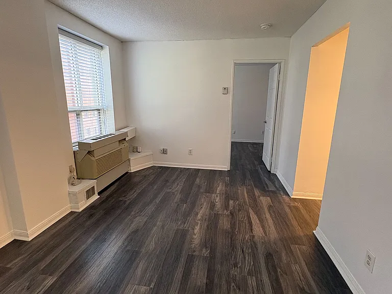 80 Charles St E #502 — Photo 9