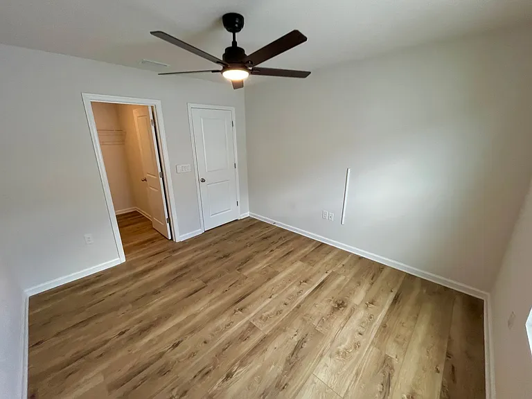 406 Sofia Ln — Photo 18