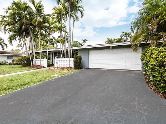5th image of 8791 SW 85th St