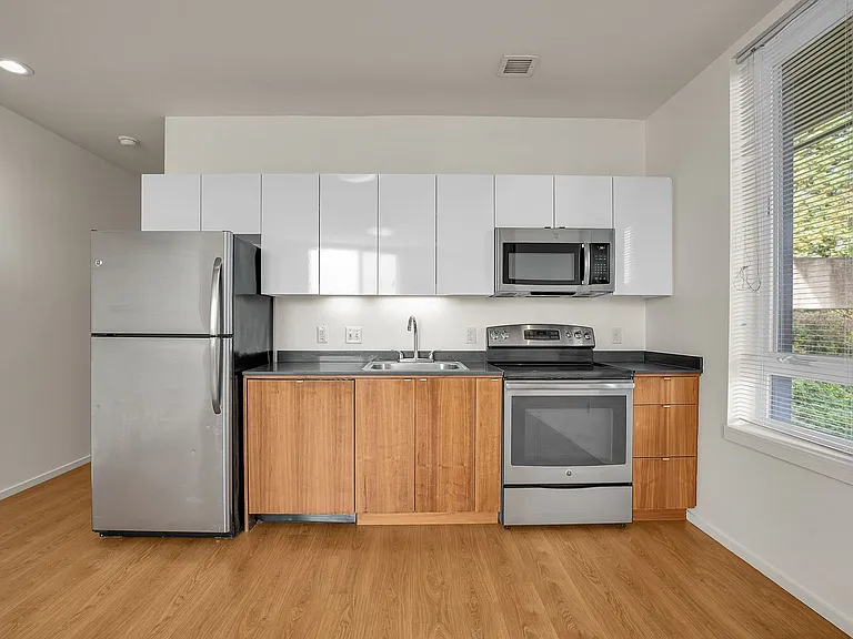 The Emery Apartments — Photo 72