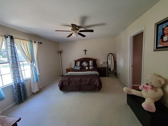 4th image of 225 McClung Pl