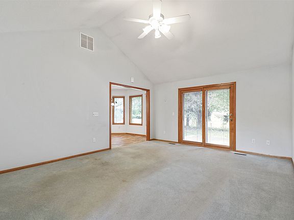 4th image of 108 W Whispering Ln