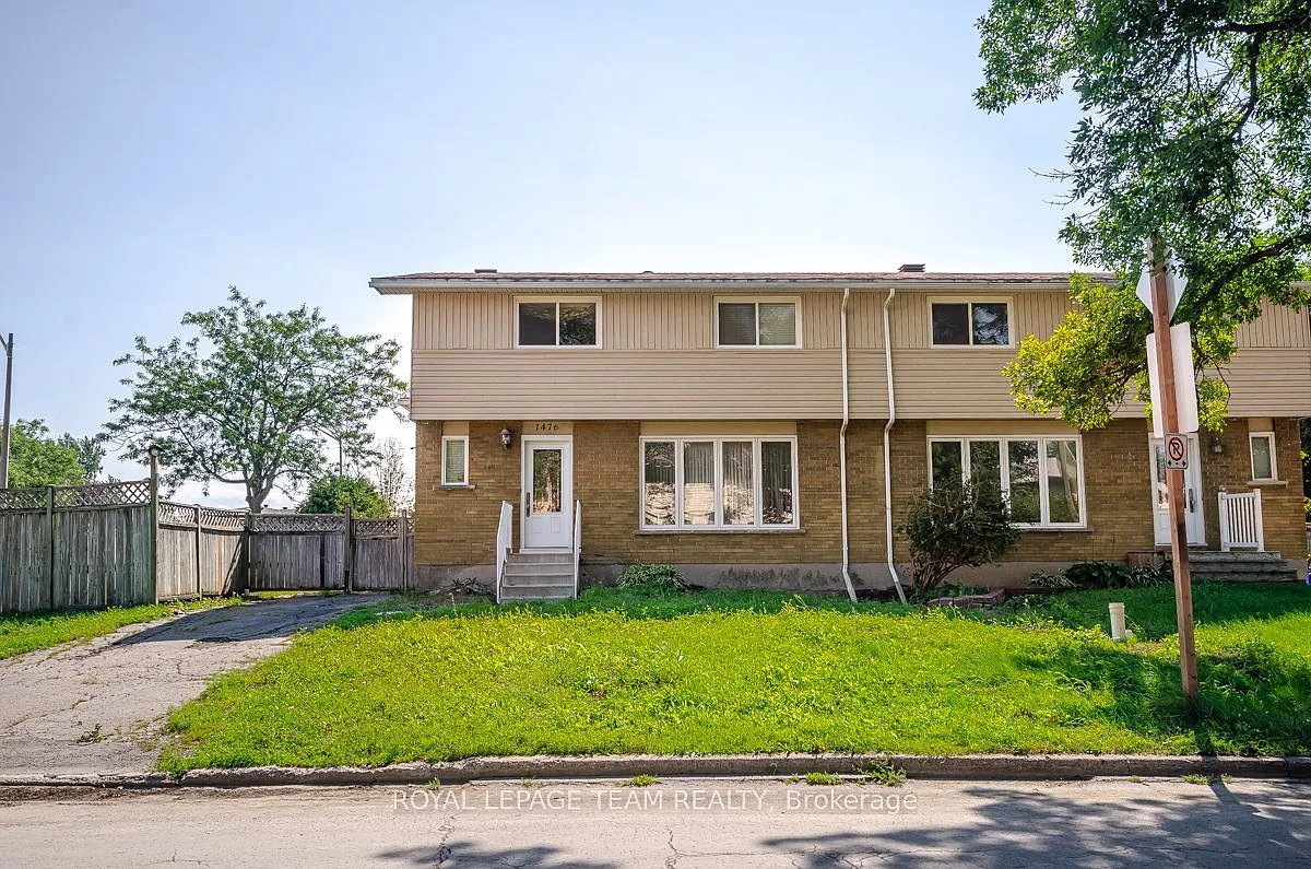 4 bed, $2,800 — Photo 1