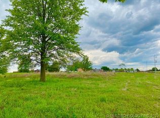 210 NW 10th St, Ada, OK 74820