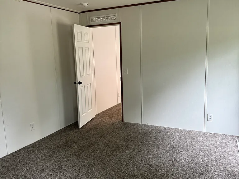 6850 S Straight Ave — Photo 5