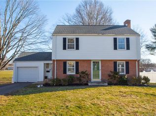 36 Spring Ln, West Hartford, CT 06107
