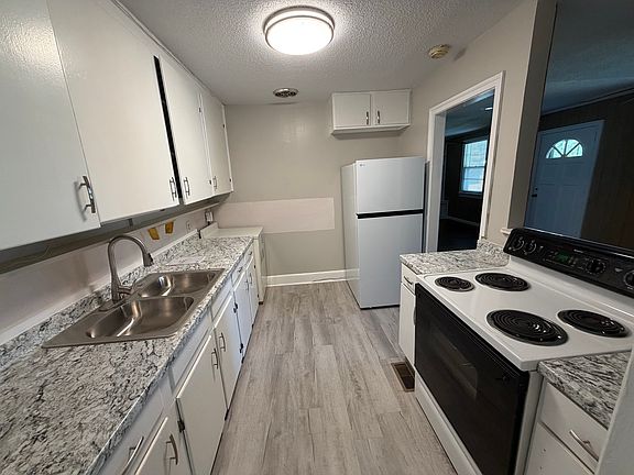 5th image of 103 Hutto Ct