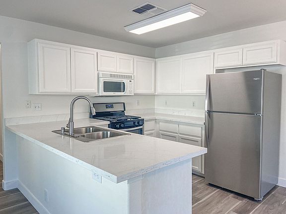 2nd image of 470 Posada Way Unit 5